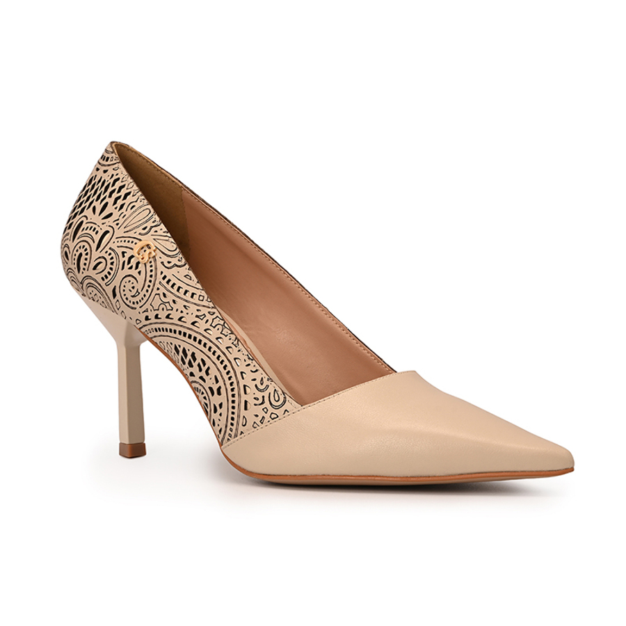 STILETTO | Carmen Steffens