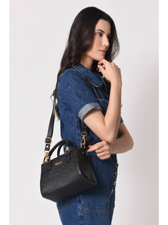 CARTERA CON TEXTURA CS CLUB front